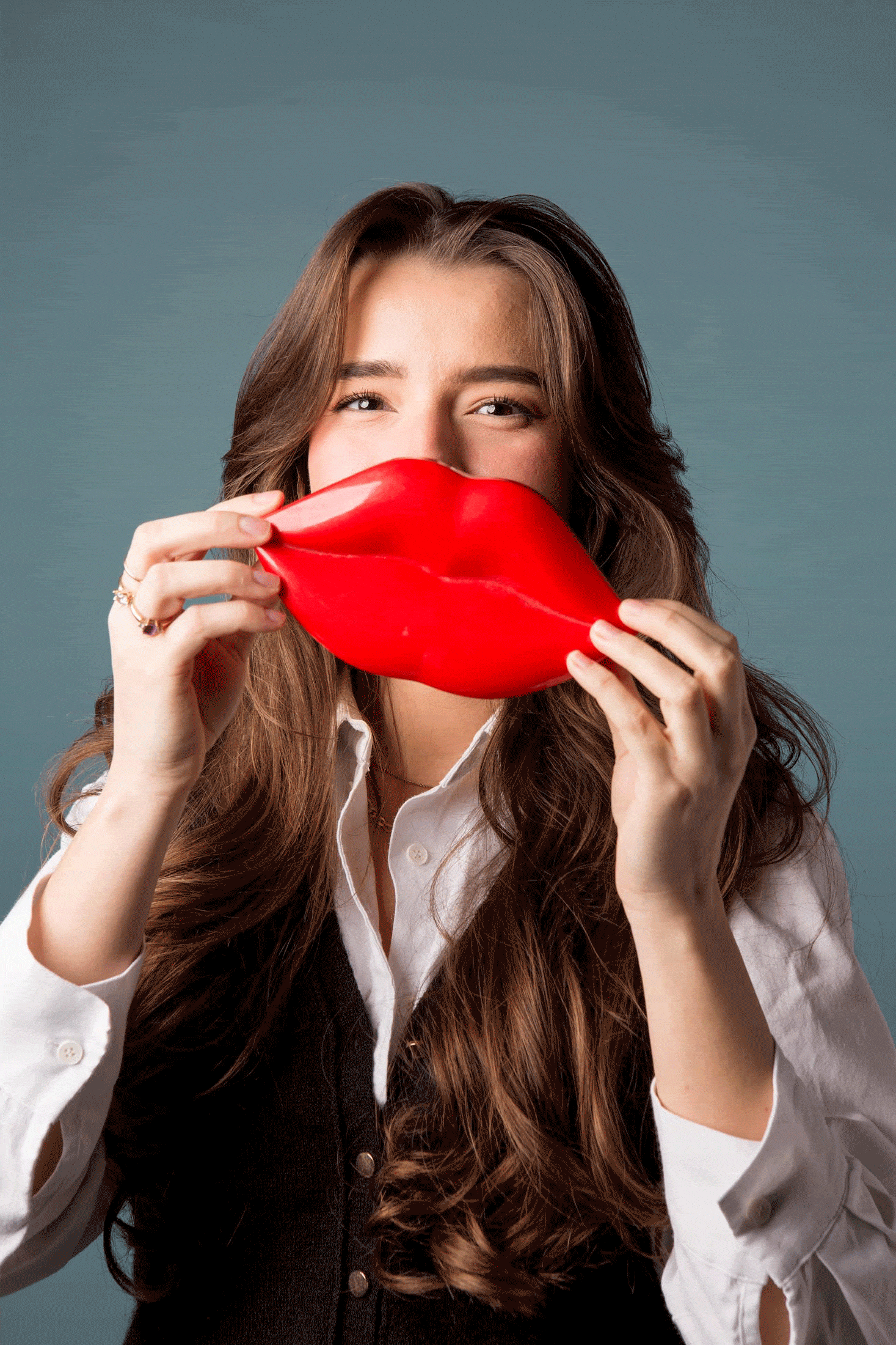 Besjona gif with plastic lips moving side to side